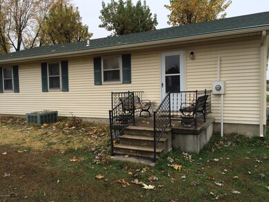 702 Woodland Belle, back