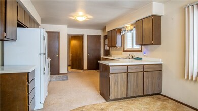 3228 Moon Ave, Eau Claire, WI 54703 - photo 7