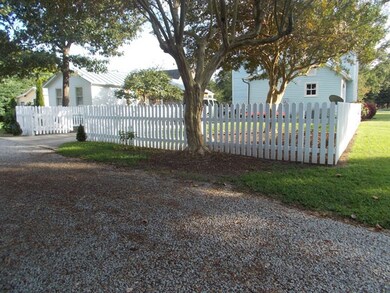 501 E Queen St, Edenton, NC 27932 - photo 6