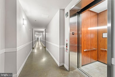 12957 Centre Park Cir unit 110, Herndon, VA 20171 - photo 2