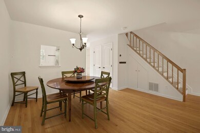 9617 Clocktower Ln, Columbia, MD 21046 - photo 5