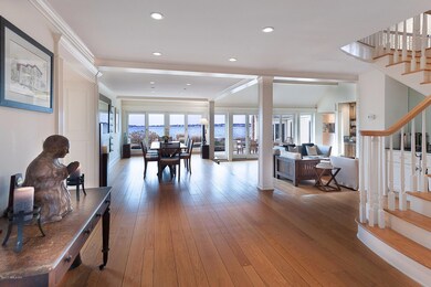 Grand entrance with extensive view
