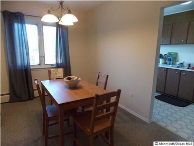 200 Manor E unit 200, Red Bank, NJ 07701 - photo 4