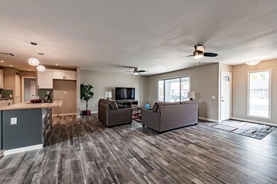 9529 W Appaloosa Dr, Sun City, AZ 85373 - photo 5