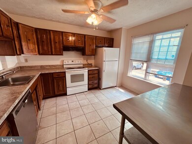 9468 Fens Hollow, Laurel, MD 20723 - photo 4