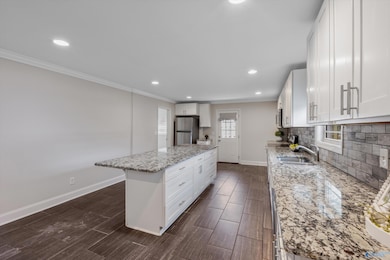 1504 Humes Ave NE, Huntsville, AL 35801 - photo 7