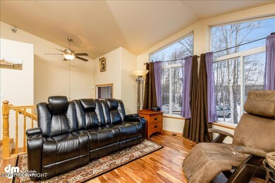 Living Room 20210412-DW-0429-Edit