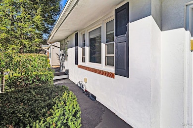 21 Hara Crescent, New Hartford, NY 13413 - photo 4