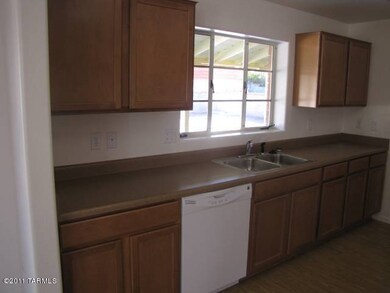 5247 E 7th St, Tucson, AZ 85711 - photo 7