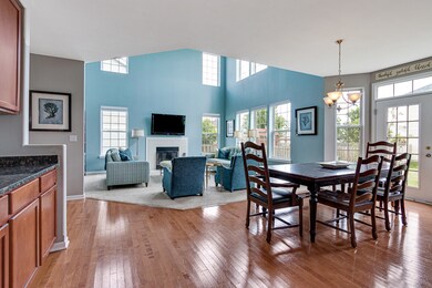 Dining/Kitchen