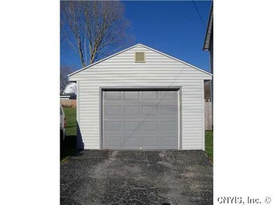 Parking Lot/Garage