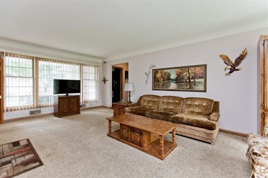 2849 14th Ave SE, Cedar Rapids, IA 52403 - photo 3