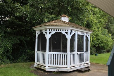 80 Hillview Cir, Charlestown, NH 03603 - photo 4