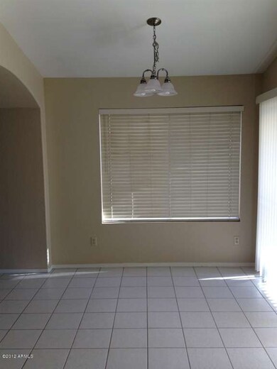 DiningRoom - Copy