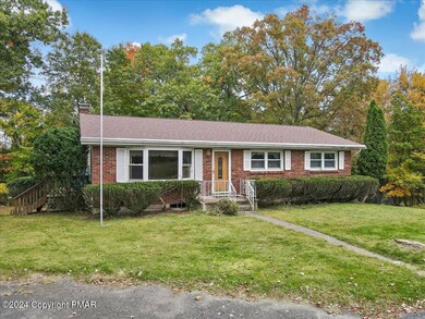 191 Mountain View Dr, Stroudsburg, PA 18360 - photo 3