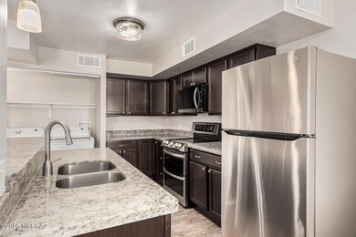 8851 E Elvenstone Way, Tucson, AZ 85730 - photo 5