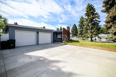 2225 Holly Ct, Great Falls, MT 59404 - photo 2