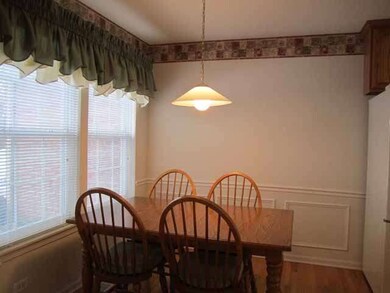 10 Edgebrook Ct, Algonquin, IL 60102 - photo 4