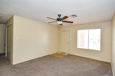 6318 E 44th Place unit 4B, Yuma, AZ 85365 - photo 4