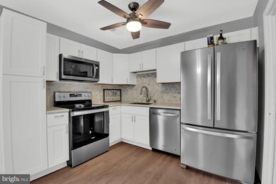 93 Grand Dr, Taneytown, MD 21787 - photo 2