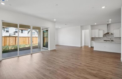 1137 Bradbury Dr, Discovery Bay, CA 94505 - photo 4