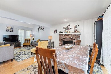 7906 Noland Rd, Lenexa, KS 66215 - photo 5