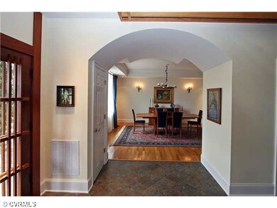 Foyer - Foyer looking into the dining room