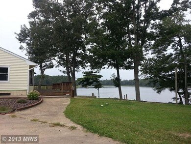 221 Sea Horse Dr, Colonial Beach, VA 22443 - photo 4