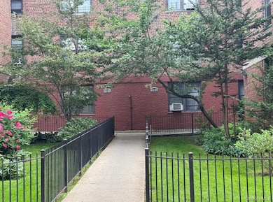 65-39 108th St unit E6, Forest Hills, NY 11375 - photo 2