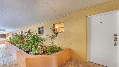 unlisted-address, Miami Beach, FL 33141 - photo 6