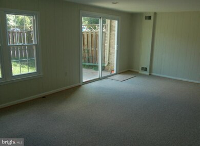 9547 Saluda Ct, Lorton, VA 22079 - photo 3
