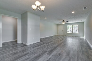 296 Hunt St, Manchester, TN 37355 - photo 7