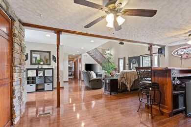 1546 Marsdale Ave, Columbus, OH 43223 - photo 6