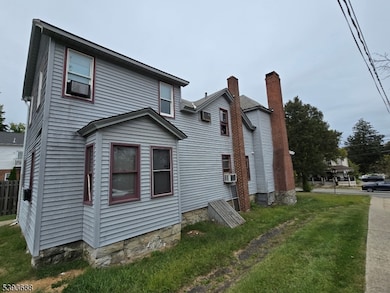 52 Trinity St, Newton, NJ 07860 - photo 4