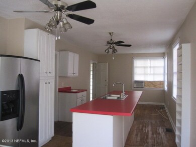 1121 Mcduff Ave S, Jacksonville, FL 32205 - photo 2