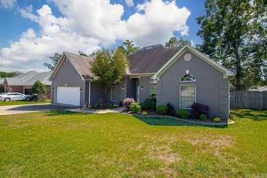 2915 Castle Valley Dr, Benton, AR 72019 - photo 2