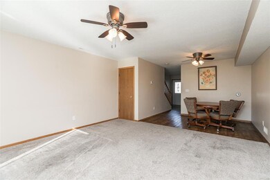 1225 Daleview Dr unit B, Marion, IA 52302 - photo 6