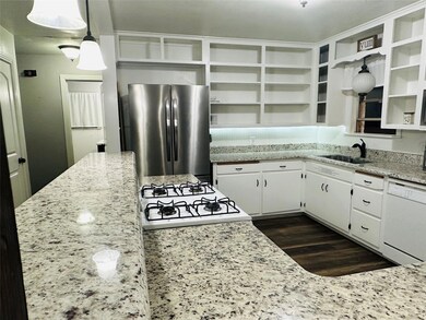 1301 N Howeth St, Gainesville, TX 76240 - photo 7