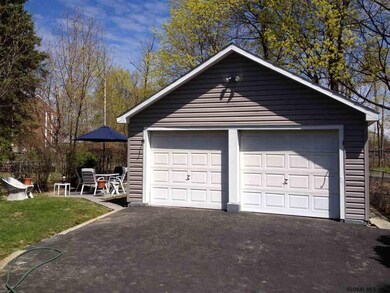 16 Glenwood Rd, Albany, NY 12204 - photo 2