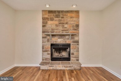 35421 Gosling Ln, Locust Grove, VA 22508 - photo 7