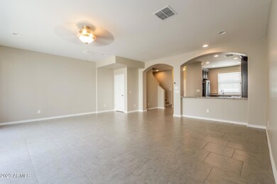 005-photo-living-room-11481226