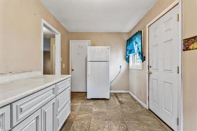 907 Broad Ave, Greensboro, NC 27406 - photo 7