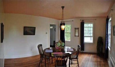 60 Dana St, Amherst, MA 01002 - photo 5