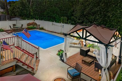 17 Bernice Ave, Woonsocket, RI 02895 - photo 2