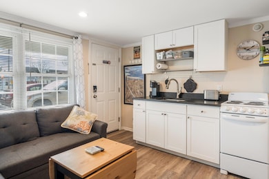 78 E Grand Ave unit 102, Old Orchard Beach, ME 04064 - photo 3