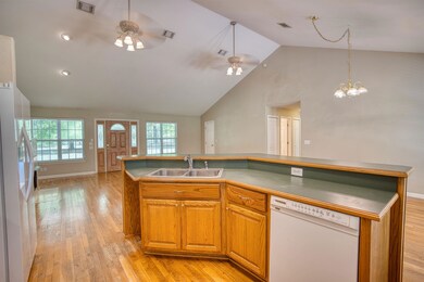 360 Sweetwater Cir, Crawfordville, FL 32327 - photo 4