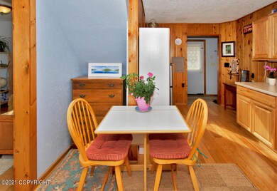Kitchen Table Area