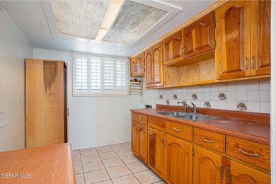 305 Cullen Ave, El Paso, TX 79915 - photo 5