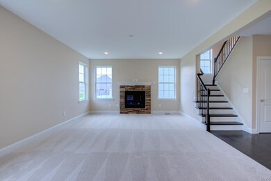 5328 Seip Rd, Bethlehem, PA 18017 - photo 6