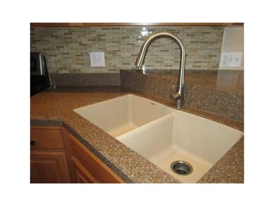 Kitchen. New granite countertops, poplular glass t